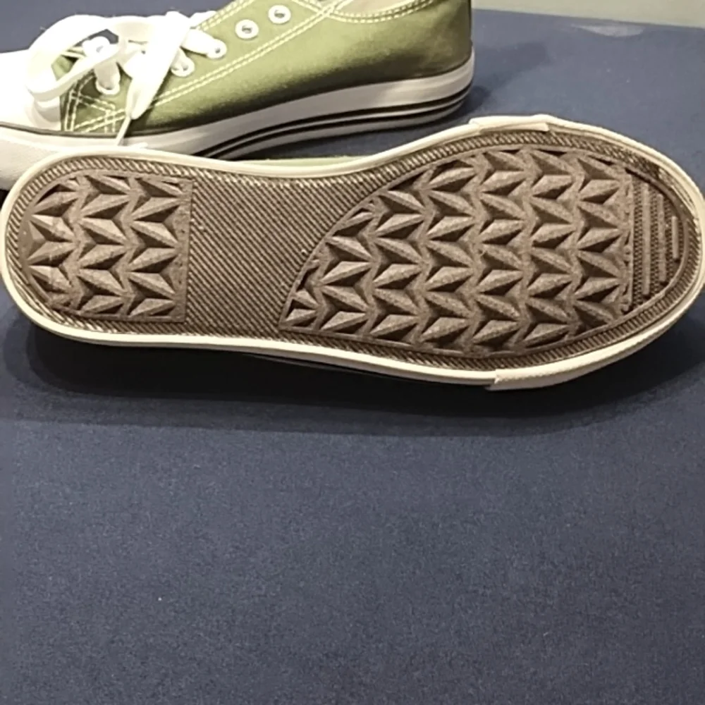 Epic Step Shoes - Picture 3 of 3
